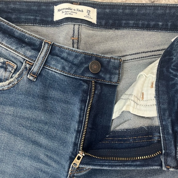 Abercrombie & Fitch Jeans size 8 - Picture 5 of 7